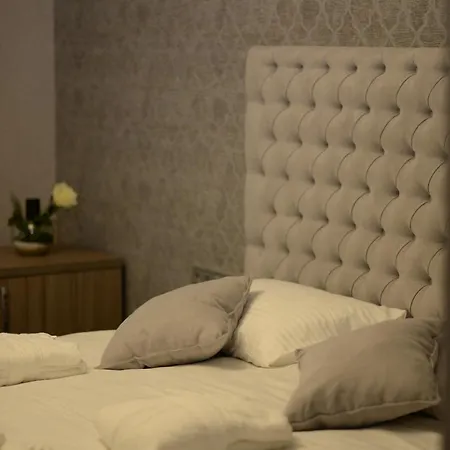 Апарт-готель Apart Hotel Lake Apartments 3*