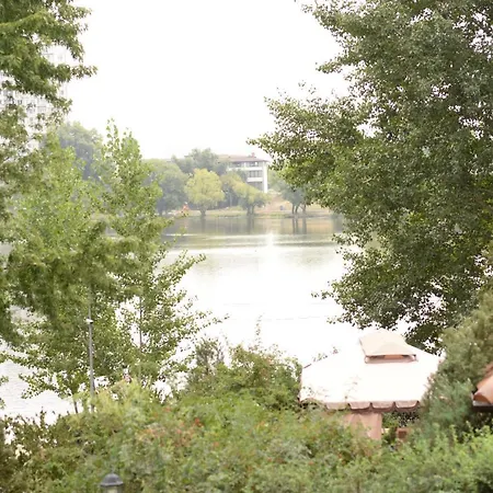 Апарт-готель Apart Hotel Lake Apartments Київ