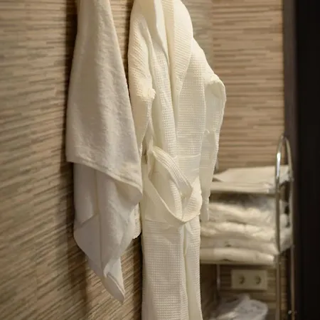 Apart Hotel Lake Apartments 3* Київ