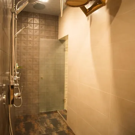 Apart Hotel Lake Apartments Київ